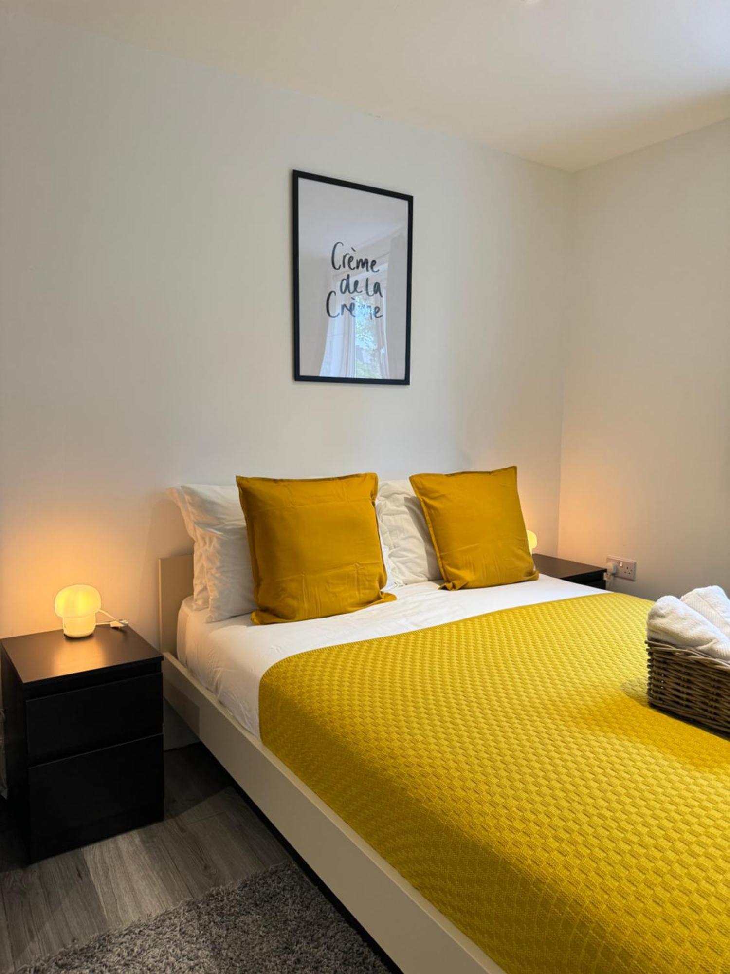 En-Suite Bedroom For Up To 4! Sofa Bed - Near Stratford 런던 외부 사진