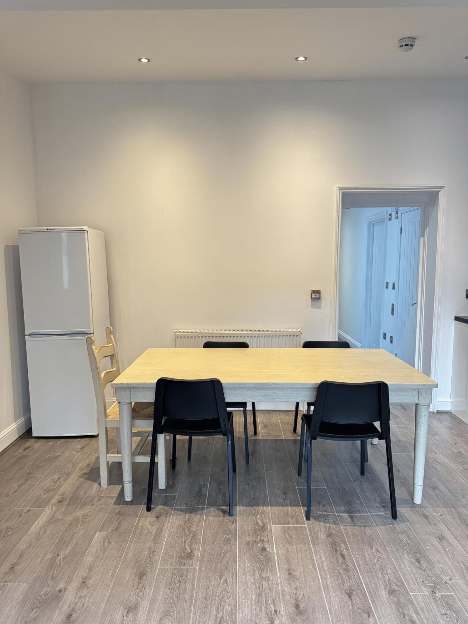 En-Suite Bedroom For Up To 4! Sofa Bed - Near Stratford 런던 외부 사진