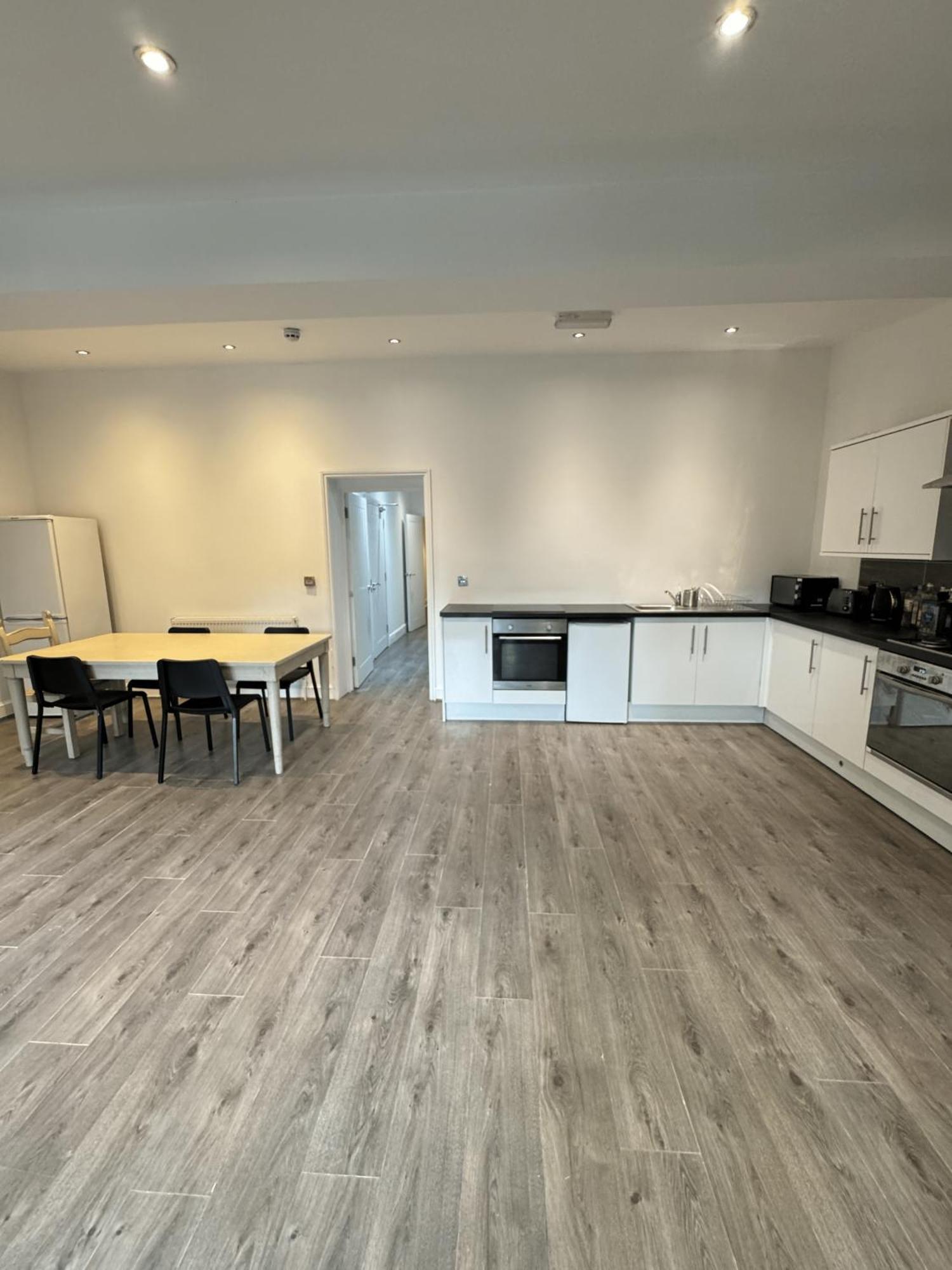En-Suite Bedroom For Up To 4! Sofa Bed - Near Stratford 런던 외부 사진