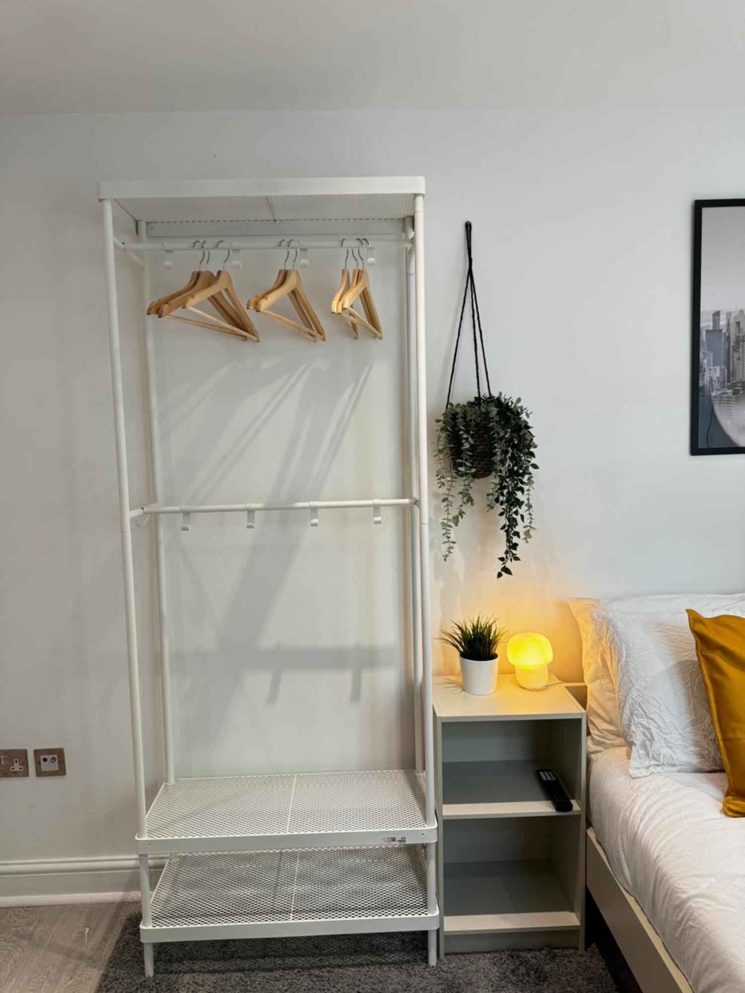 En-Suite Bedroom For Up To 4! Sofa Bed - Near Stratford 런던 외부 사진