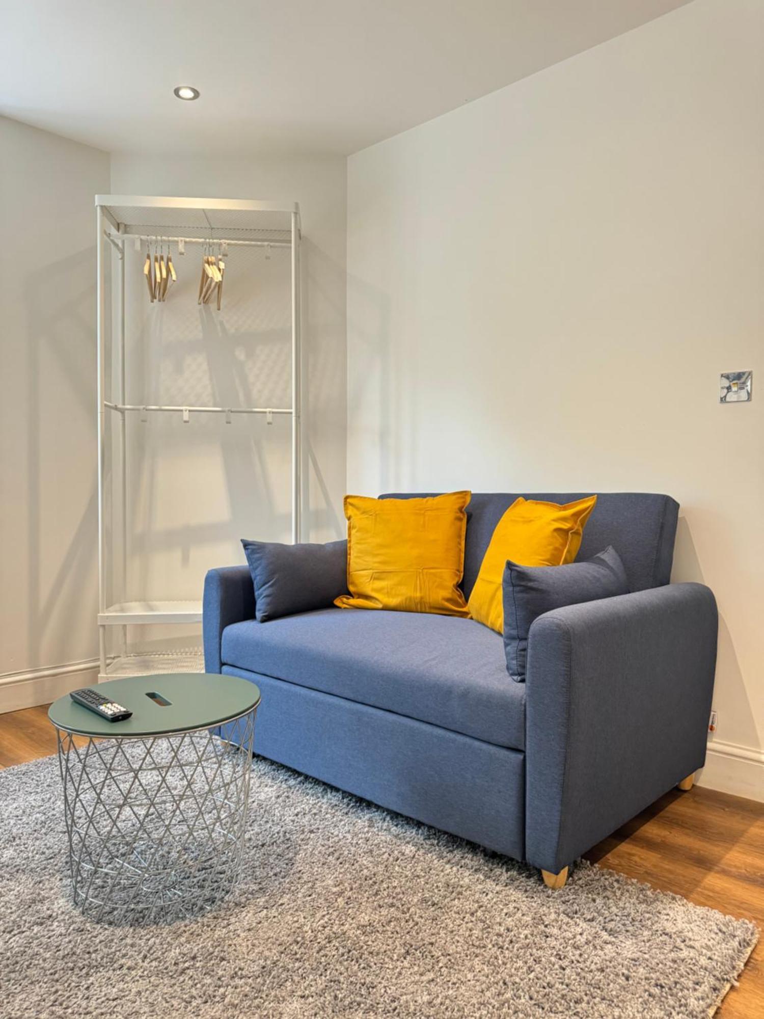 En-Suite Bedroom For Up To 4! Sofa Bed - Near Stratford 런던 외부 사진